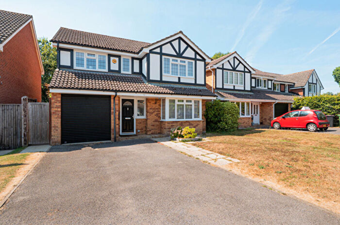 4 Bedroom Detached House For Sale In Rubus Close, West End, Woking, Surrey, GU24