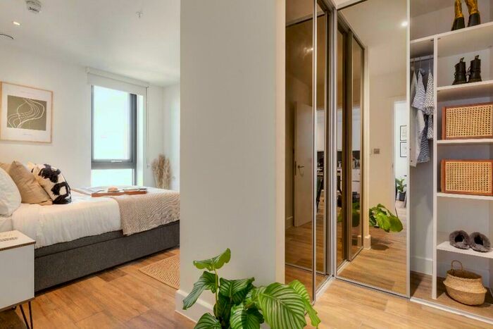 1 Bedroom Apartment To Rent In Union Wharf, Mallow Walk, Greenwich, London, SE8