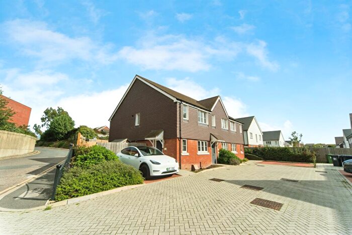 3 Bedroom Terraced House For Sale In Avebury Mews, Eastbourne, BN23