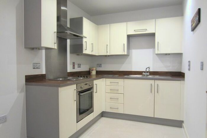 2 Bedroom Flat To Rent In Whitestone Way, Croydon, CR0