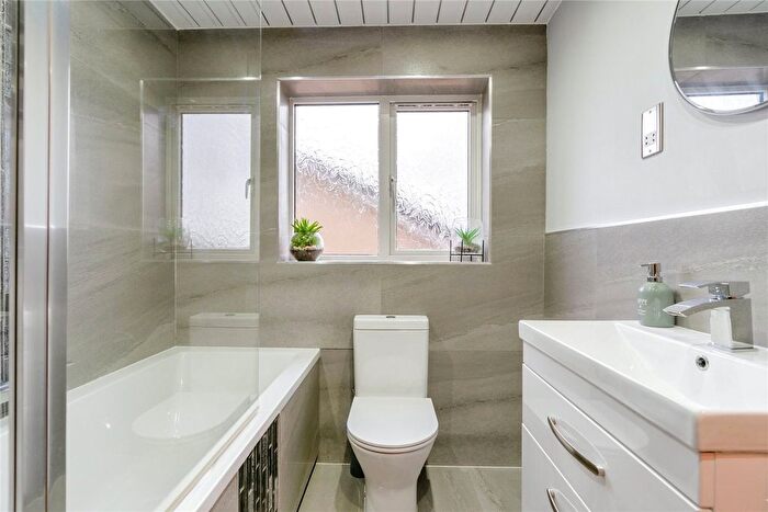 4 Bedroom Detached House For Sale In Town Hill Bank, Padiham, Burnley, Lancashire, BB12