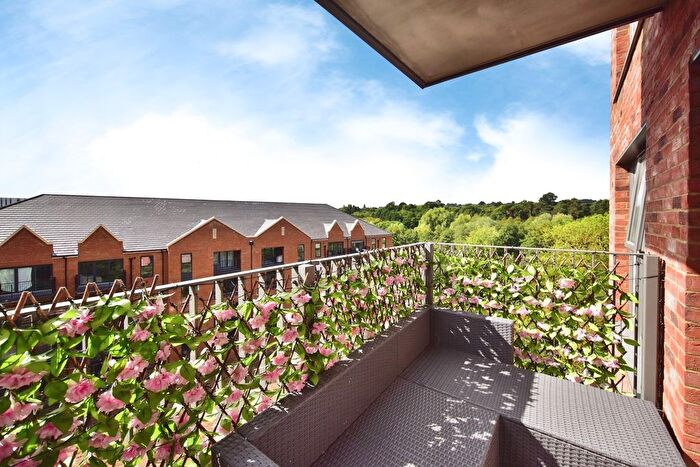 1 Bedroom Flat For Sale In Rosalind Drive, Maidstone, Kent, ME14