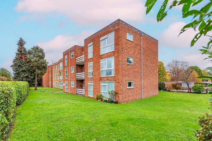 1 Bedroom Flat To Rent In Worcester Road, Sutton, SM2