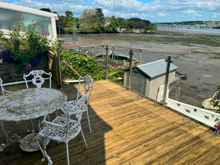 2 Bedroom Terraced House To Rent In Torpoint, PL11