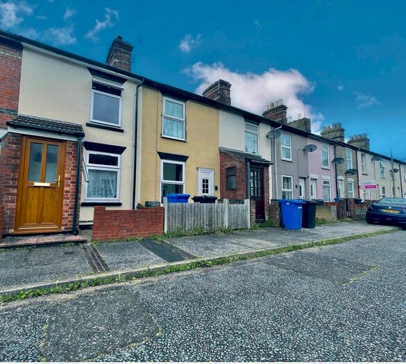 2 Bedroom Terraced House To Rent In Edinburgh Road, Lowestoft, NR32