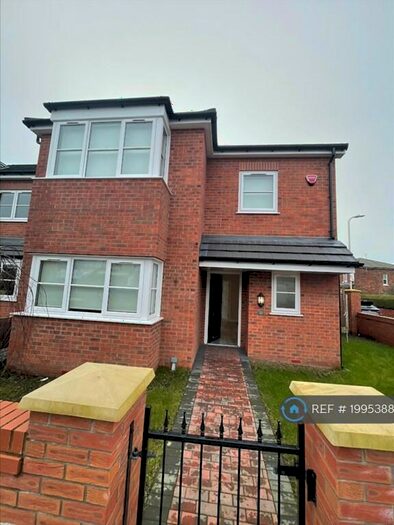 4 Bedroom Detached House To Rent In Upper Aughton Road, Southport, PR8