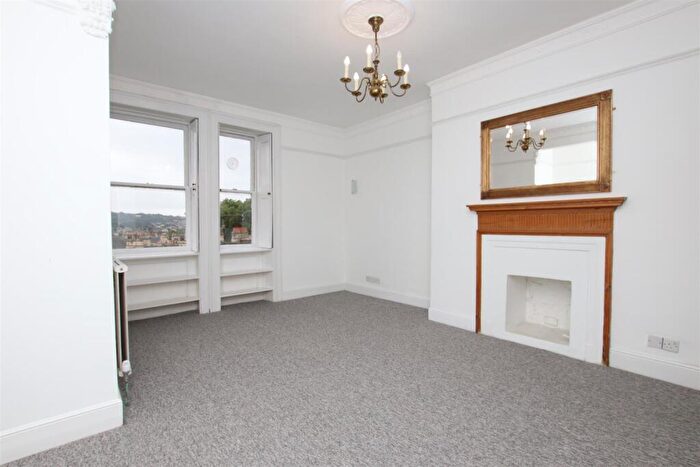 2 Bedroom Flat To Rent In Brunswick Place, Bath, BA1