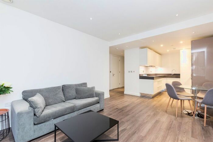 1 Bedroom Flat For Sale In Catalina House, Whitechapel, E1