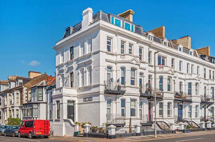 3 Bedroom Flat For Sale In Deal Seafront, CT14