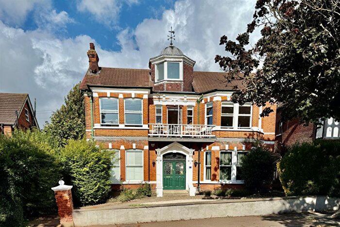 2 Bedroom Flat To Rent In Cossington Road, SS0