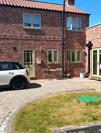 2 Bedroom Flat To Rent In Rythergate, Cawood, Selby, YO8