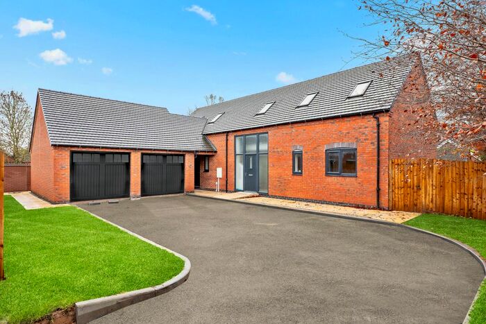 3 Bedroom Detached House For Sale In Mallard Close, Egginton, DE65
