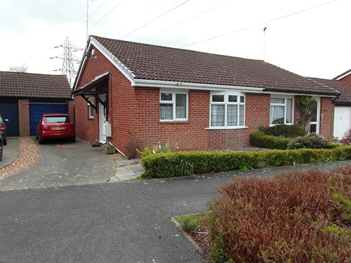 2 Bedroom Semi-Detached Bungalow To Rent In Lakemead, Ashford, Kent, TN23
