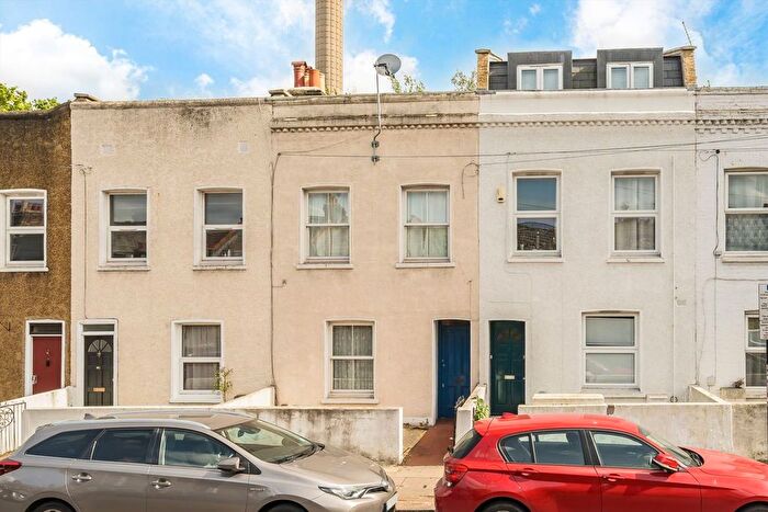 2 Bedroom Property For Sale In Fountain Road, Tooting, SW17