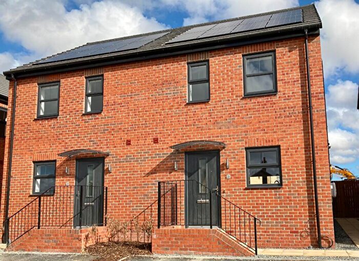 3 Bedroom Semi-Detached House To Rent In Cranswick Grove, Hull, East Riding Of Yorkshire, HU9