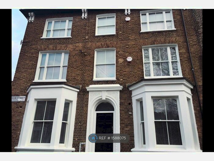 2 Bedroom Flat To Rent In C Luxor Street, London, SE5