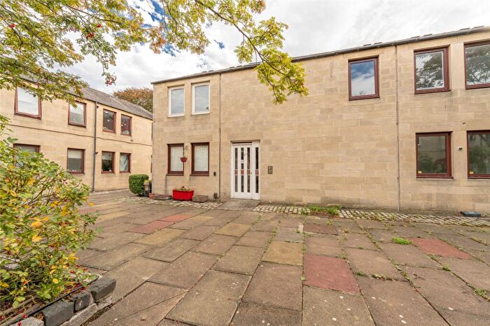 1 Bedroom Flat For Sale In / Jamaica Mews, Edinburgh, EH3