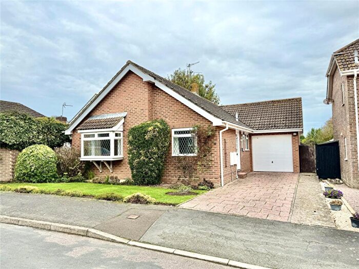 2 Bedroom Bungalow For Sale In Spurway Park, Polegate, East Sussex, BN26
