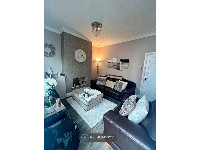 2 Bedroom Terraced House To Rent In Hawthorn Road, Manchester, M40