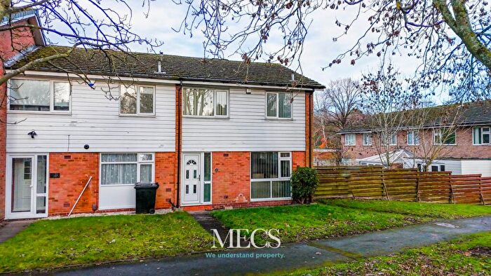 3 Bedroom Semi Detached House To Rent In Berrow Drive, Birmingham, West Midlands, B15