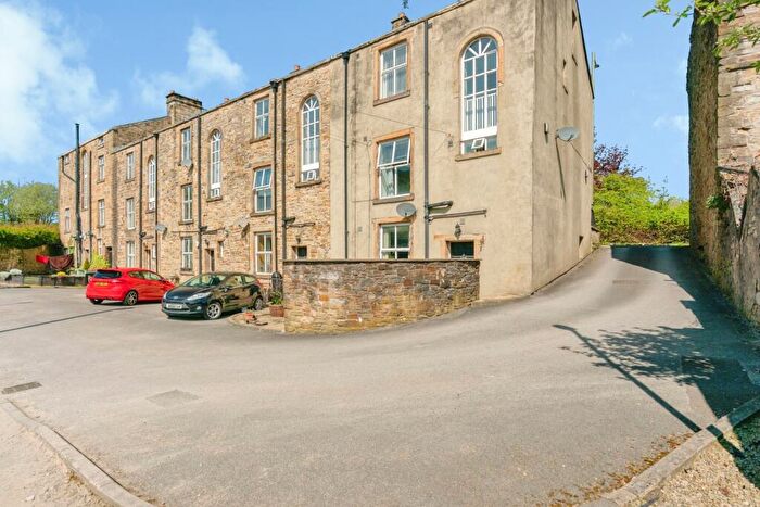 1 Bedroom Flat For Sale In Westgate, Burnley, Lancashire, BB11