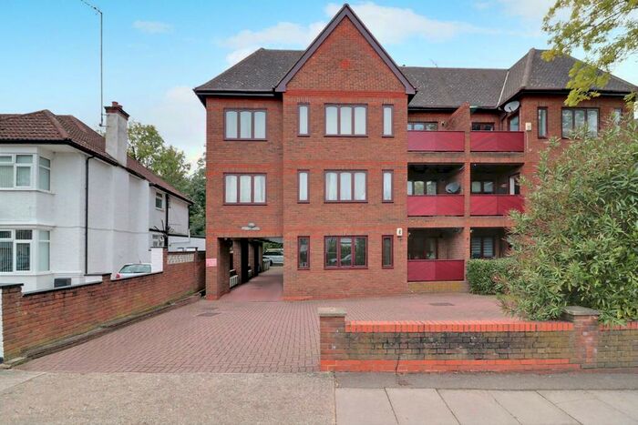 2 Bedroom Flat To Rent In Carrington Lodge, Forty Avenue, Wembley, HA9