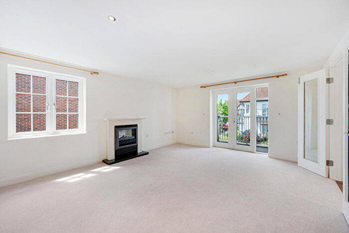 2 Bedroom Retirement Property For Sale In Lime Grove, Clough Lane, Gifford Lea, Tattenhall, Cheshire, CH3