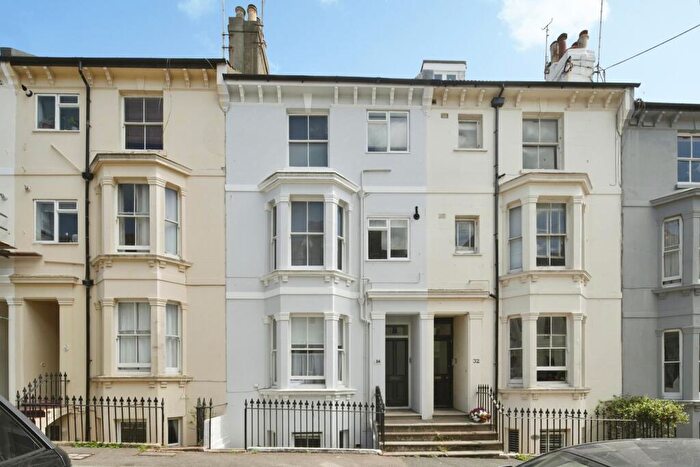 3 Bedroom Flat For Sale In Lansdowne Street, Hove, East Sussex, BN3