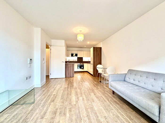 1 Bedroom Flat To Rent In Copenhagen Court, Yeoman Street, London, SE8
