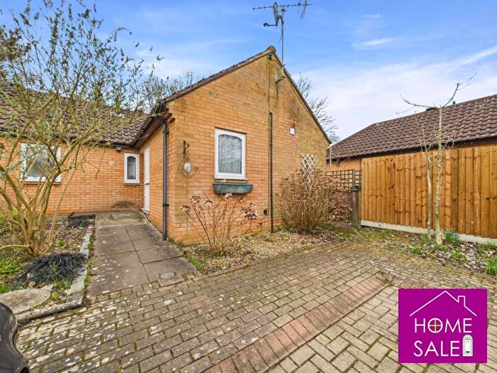 2 Bedroom Semi-Detached House For Sale In Calewen, Two Mile Ash, Milton Keynes, MK8
