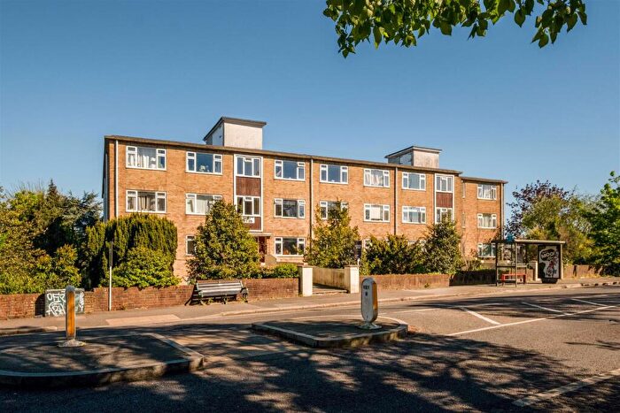 2 Bedroom Apartment For Sale In Devonshire Court, The Drive, BN3