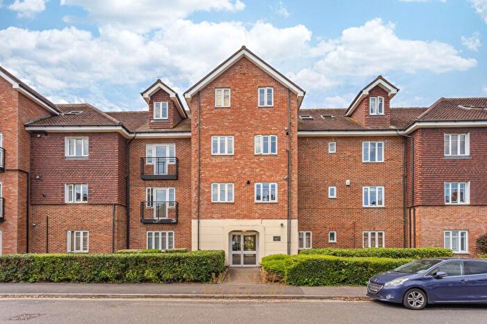 2 Bedroom Flat For Sale In Lumley Road, The Quadrangle Lumley Road, RH6