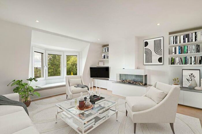 2 Bedroom Apartment To Rent In Fitzjohns Avenue, Hampstead, NW3