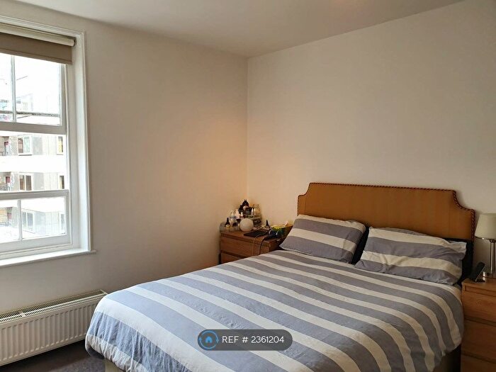 1 Bedroom Flat To Rent In Victoria Chambers, London, EC2A