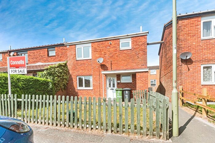 3 Bedroom End Terrace House For Sale In Verdi Close, Basingstoke, RG22