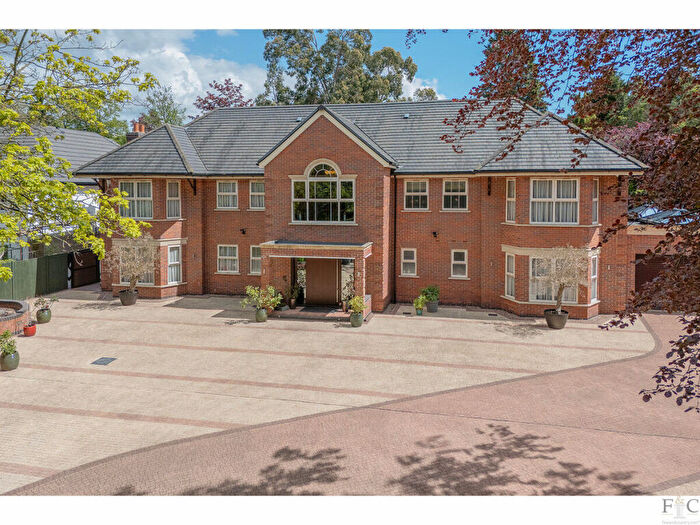 8 Bedroom Detached House For Sale In Blackthorn Lane, Oadby, LE2