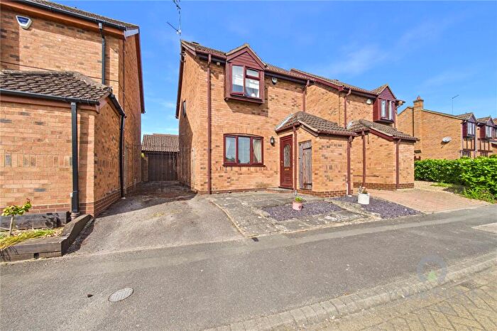 3 Bedroom Detached House For Sale In Belstead Road, Abington Vale, Northampton, Northamptonshire, NN3