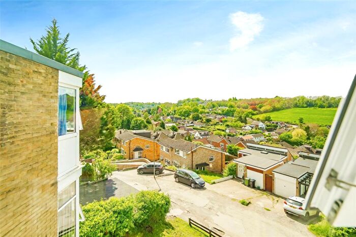 3 Bedroom Detached House For Sale In Sunningvale Avenue, Biggin Hill, Westerham, TN16