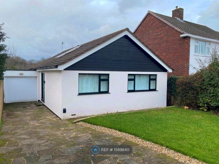 2 Bedroom Bungalow To Rent In Green Farm Close, Orpington, BR6