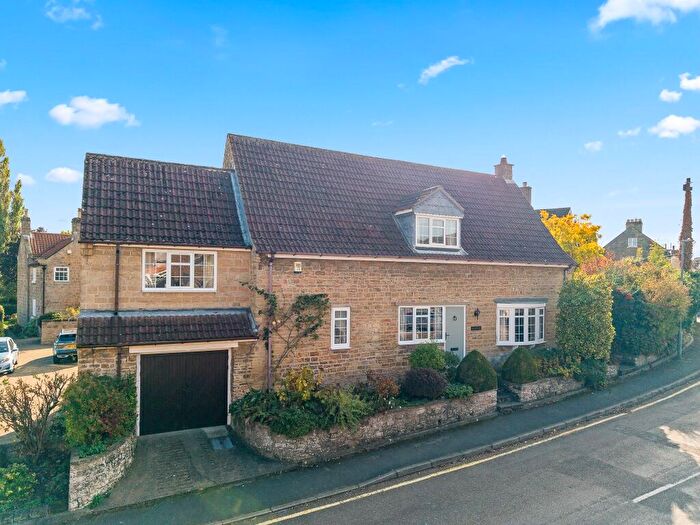 3 Bedroom Detached House For Sale In The Cross, Carlton-In-Lindrick, S81