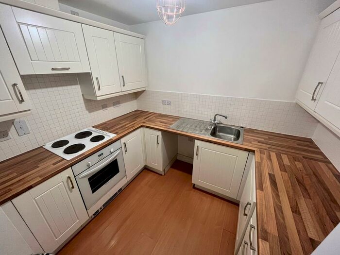 2 Bedroom Apartment To Rent In Ashover Road, Kenton, NE3