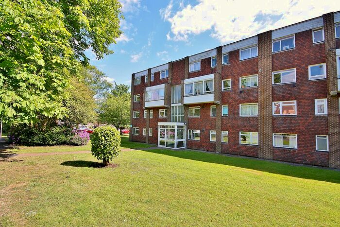2 Bedroom Flat To Rent In Fircroft Court, Woking, Surrey, GU22