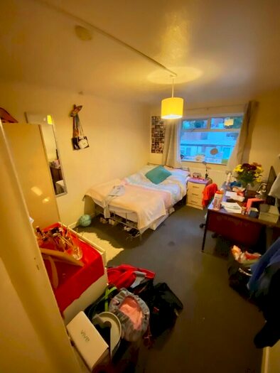 6 Bedroom House To Rent In Rookery Road, Birmingham, B29