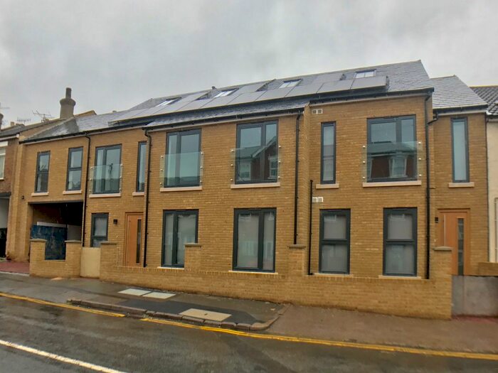 1 Bedroom Flat To Rent In Thomas Court, Watford, WD17