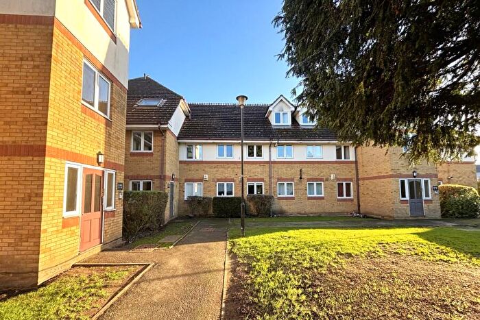 1 Bedroom Flat To Rent In Addlestone, Surrey, KT15
