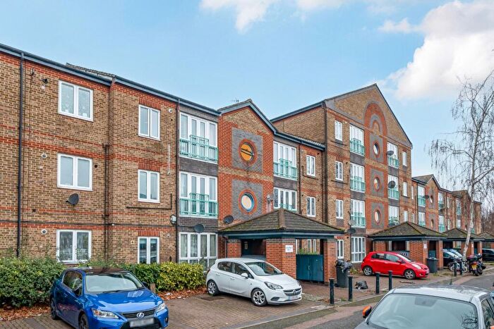 2 Bedroom Flat For Sale In Deptford Wharf, London, SE8