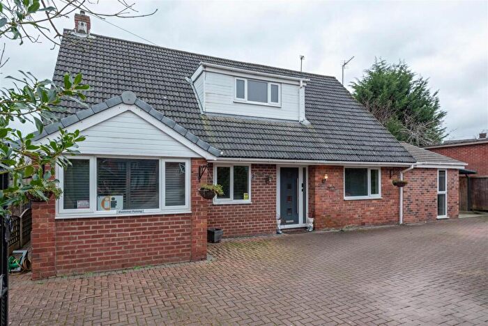 5 Bedroom Detached House For Sale In Royal Avenue, Leyland, PR25