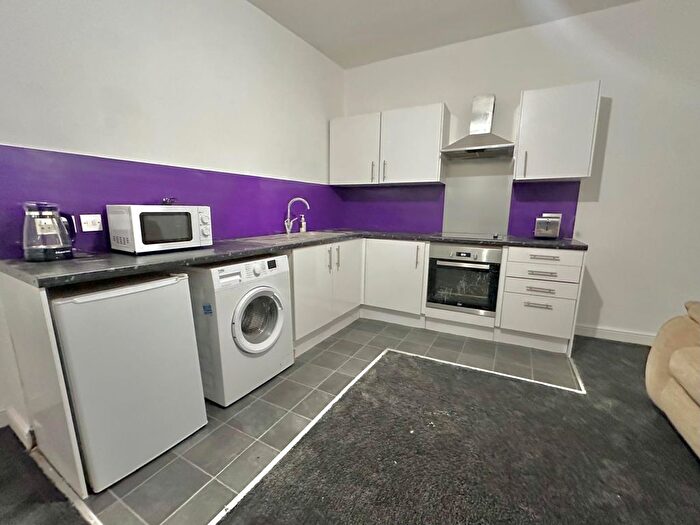 1 Bedroom Flat To Rent In Marley Place, Leeds, West Yorkshire, LS11
