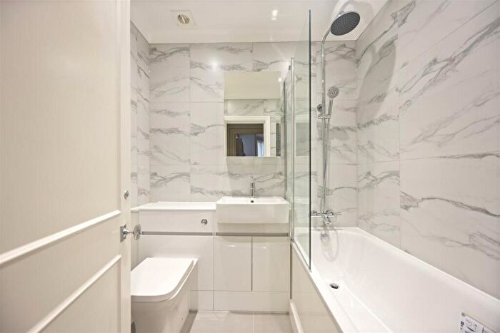 2 Bedroom Flat To Rent In Canfield Gardens, South Hampstead, NW6