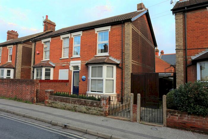 3 Bedroom Semi-Detached House To Rent In Highfield Road, Felixstowe IP11